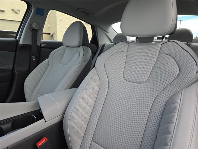 new 2025 Hyundai ELANTRA HEV car, priced at $30,450
