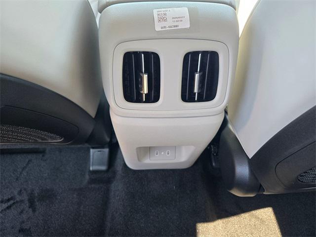 new 2025 Hyundai TUCSON Hybrid car, priced at $38,270