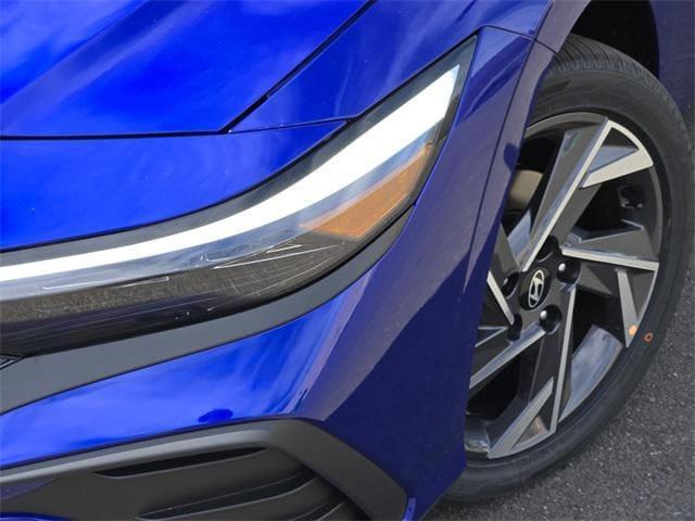 new 2025 Hyundai ELANTRA HEV car, priced at $27,740
