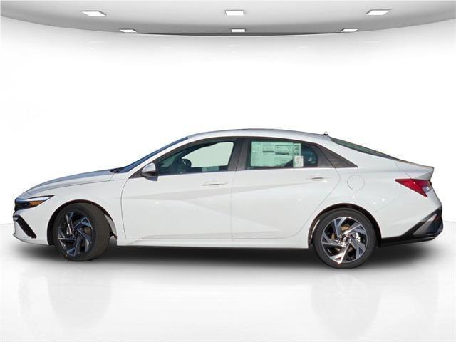 new 2025 Hyundai Elantra car, priced at $27,840