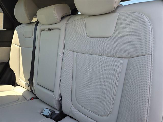 new 2025 Hyundai TUCSON Hybrid car, priced at $38,405