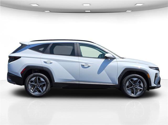 new 2025 Hyundai TUCSON Hybrid car, priced at $38,405