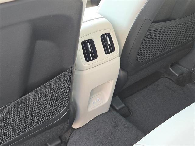 new 2025 Hyundai TUCSON Hybrid car, priced at $38,405