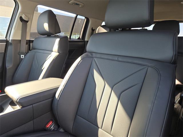 new 2026 Hyundai SANTA FE HEV car