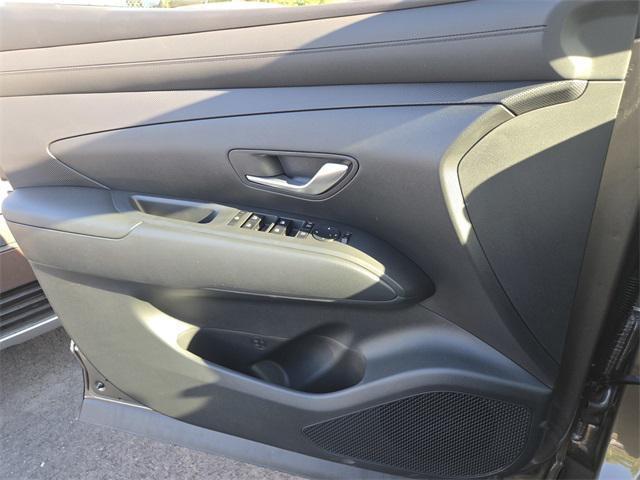 new 2025 Hyundai TUCSON Hybrid car, priced at $35,190
