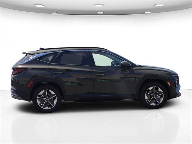new 2025 Hyundai Tucson car, priced at $30,900