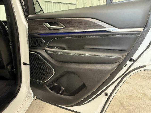 used 2023 Jeep Grand Cherokee car, priced at $37,998