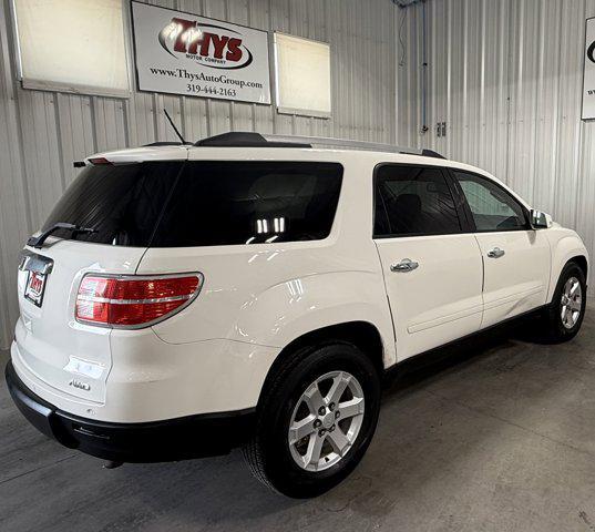 used 2010 Saturn Outlook car, priced at $3,295
