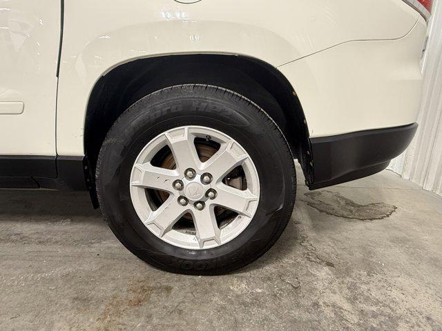 used 2010 Saturn Outlook car, priced at $3,295