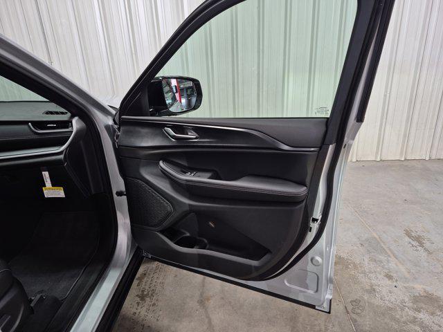 new 2025 Jeep Grand Cherokee L car, priced at $42,878