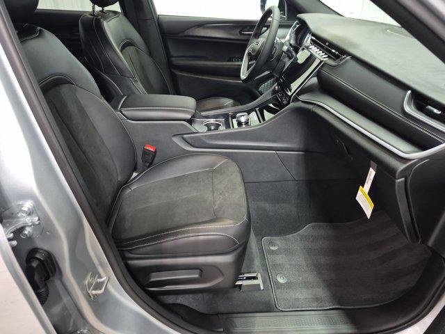 new 2025 Jeep Grand Cherokee L car, priced at $42,878