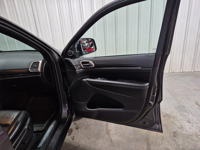 used 2015 Jeep Grand Cherokee car, priced at $13,998