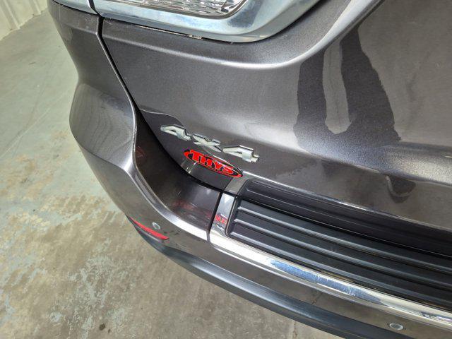 used 2015 Jeep Grand Cherokee car, priced at $13,998