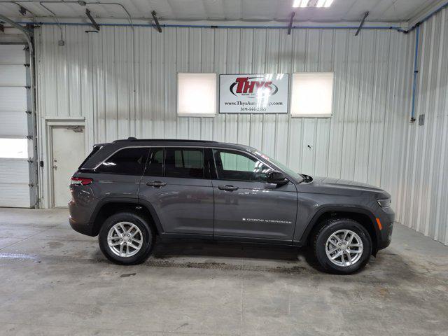 new 2025 Jeep Grand Cherokee car, priced at $39,990