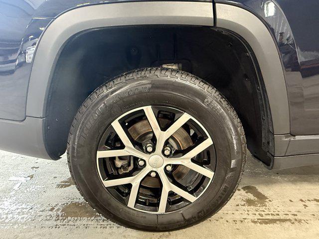 used 2024 Jeep Grand Cherokee L car, priced at $38,768