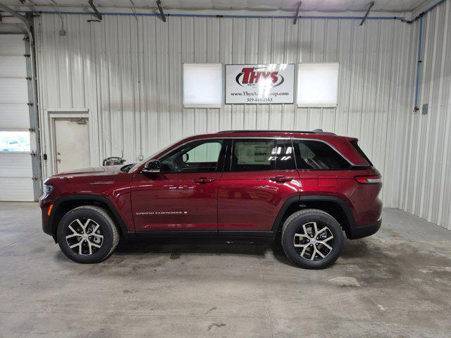 new 2025 Jeep Grand Cherokee car, priced at $43,990