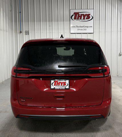 new 2026 Chrysler Pacifica car, priced at $43,569