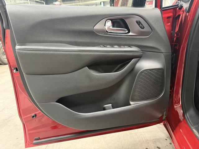 new 2026 Chrysler Pacifica car, priced at $43,569