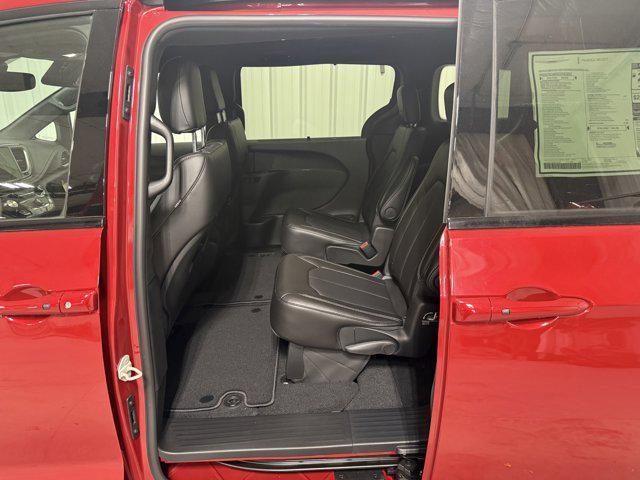 new 2026 Chrysler Pacifica car, priced at $43,569