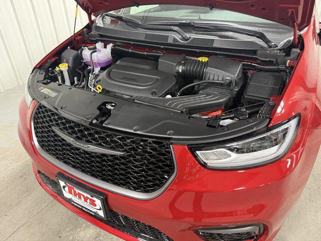 new 2026 Chrysler Pacifica car, priced at $43,569