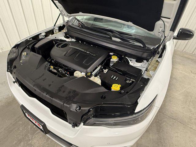 used 2022 Jeep Cherokee car, priced at $27,158