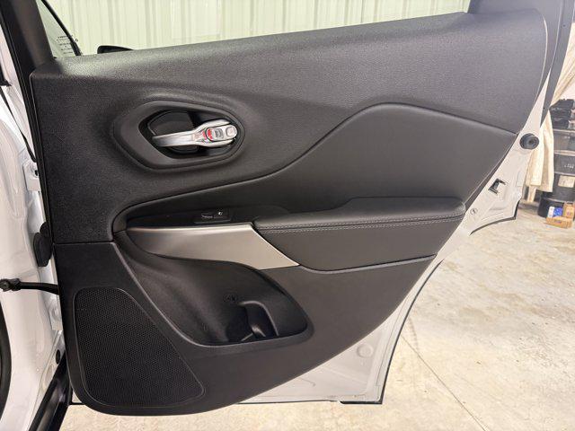 used 2022 Jeep Cherokee car, priced at $27,158