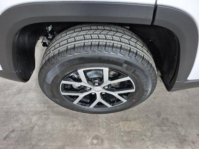 new 2025 Jeep Grand Cherokee car, priced at $43,990