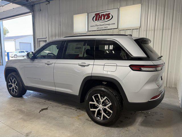 new 2025 Jeep Grand Cherokee car, priced at $42,931