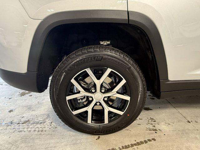 new 2025 Jeep Grand Cherokee car, priced at $42,931