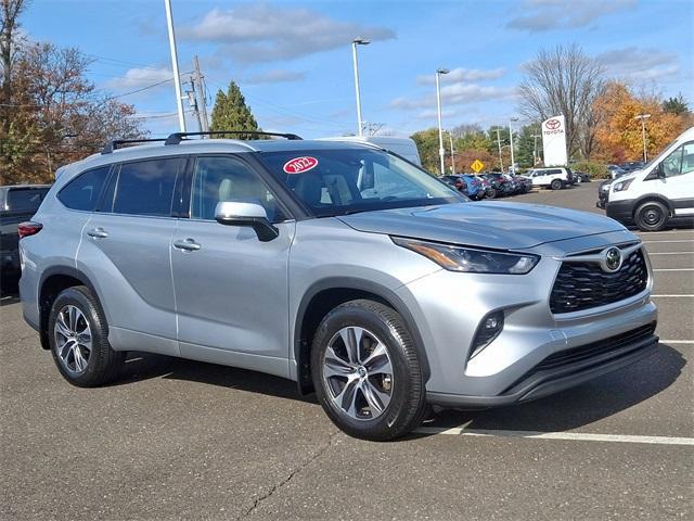 used 2022 Toyota Highlander car, priced at $39,245