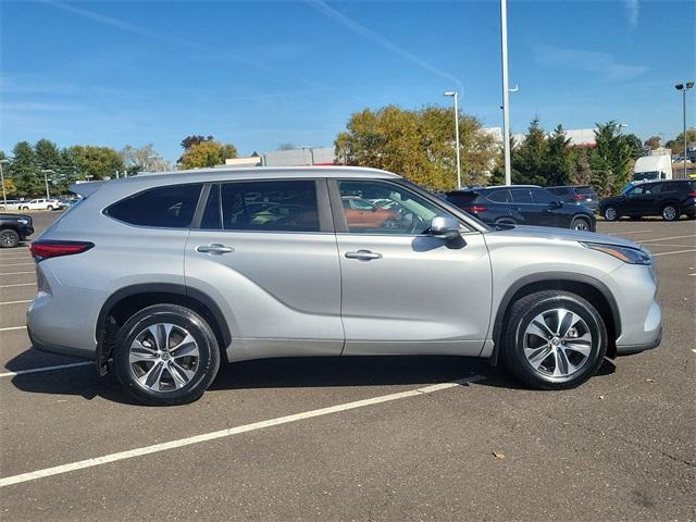 used 2023 Toyota Highlander car, priced at $38,800