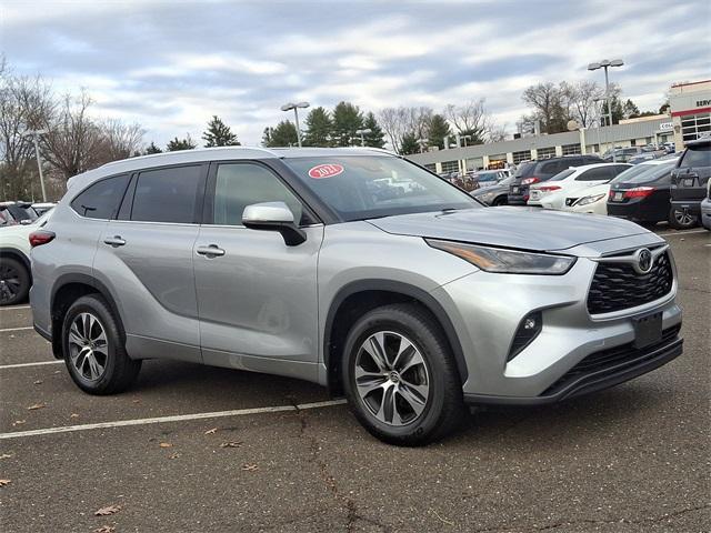 used 2021 Toyota Highlander car, priced at $31,725