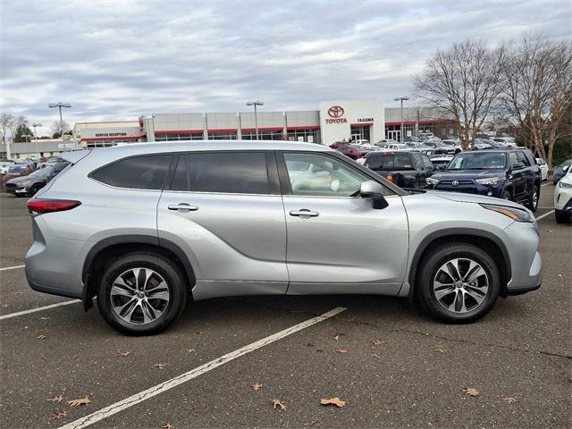 used 2021 Toyota Highlander car, priced at $31,965