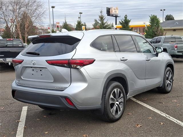 used 2021 Toyota Highlander car, priced at $31,965