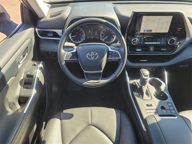 used 2023 Toyota Highlander car, priced at $40,387