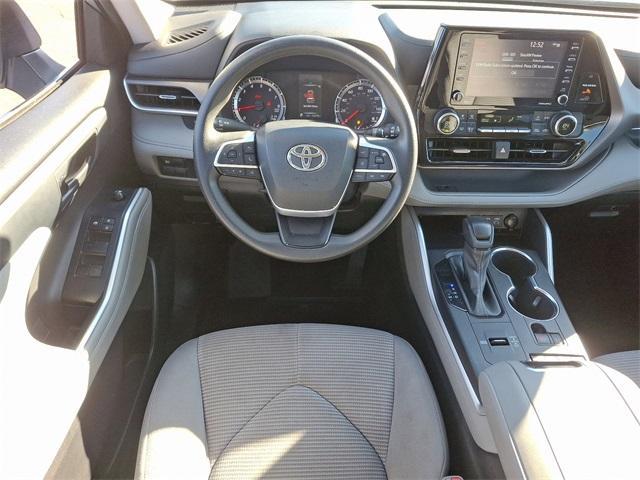 used 2022 Toyota Highlander car, priced at $27,500