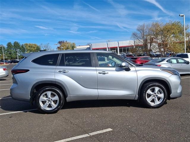 used 2024 Toyota Highlander car, priced at $41,222