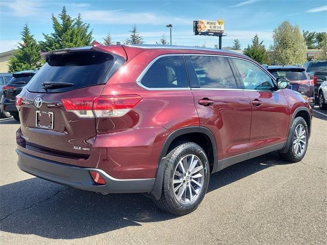 used 2019 Toyota Highlander car, priced at $30,386