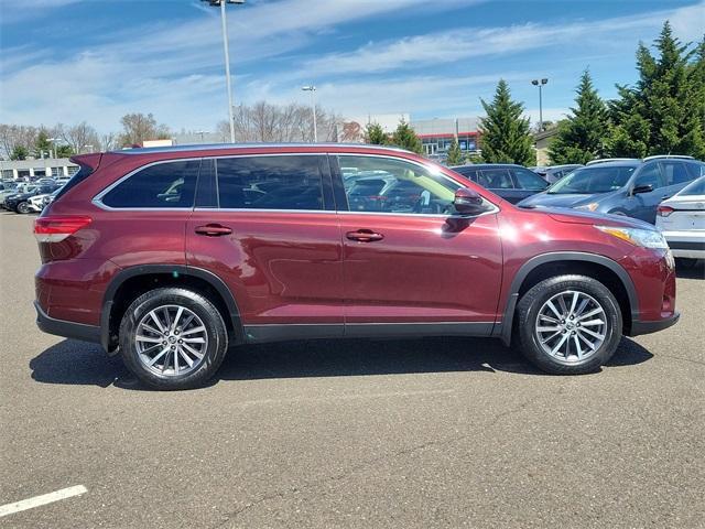 used 2019 Toyota Highlander car, priced at $30,386