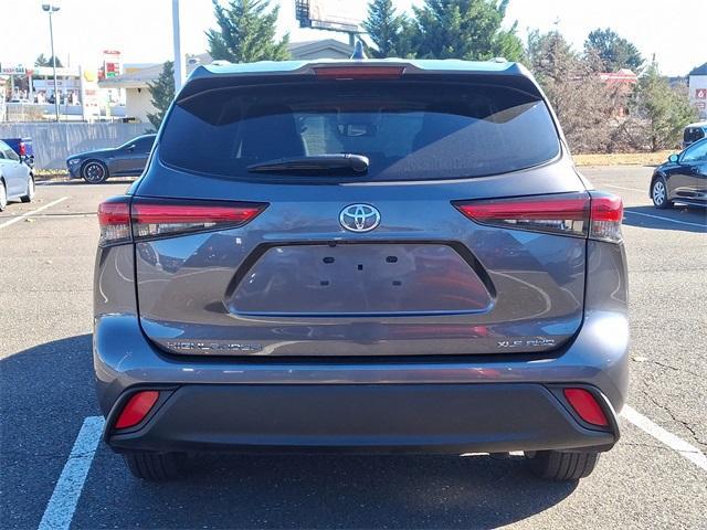 used 2022 Toyota Highlander car, priced at $35,130