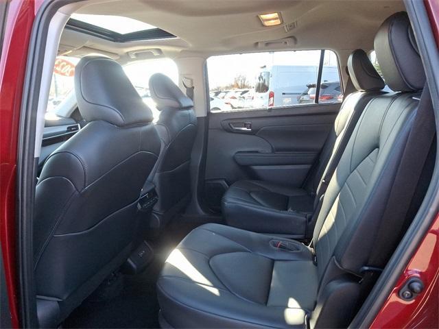 used 2023 Toyota Highlander car, priced at $39,227