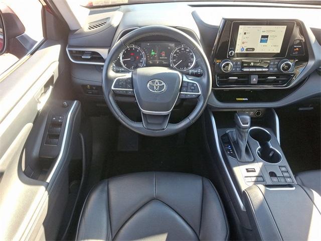 used 2023 Toyota Highlander car, priced at $39,227