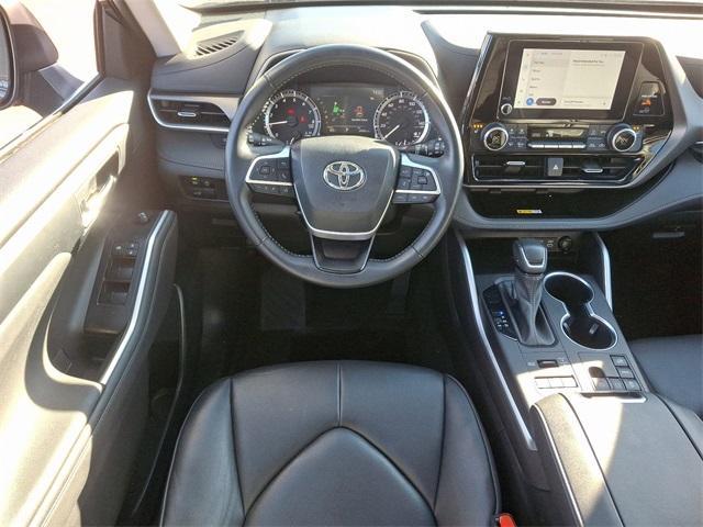 used 2023 Toyota Highlander car, priced at $38,993