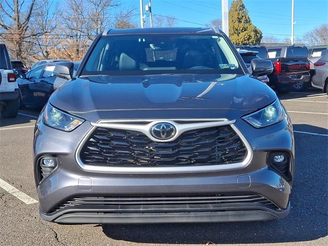 used 2023 Toyota Highlander car, priced at $38,993