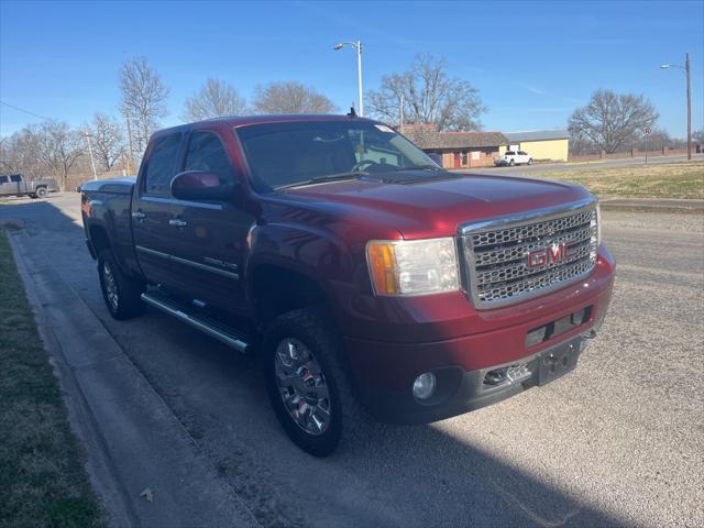 used 2014 GMC Sierra 2500 car, priced at $40,000