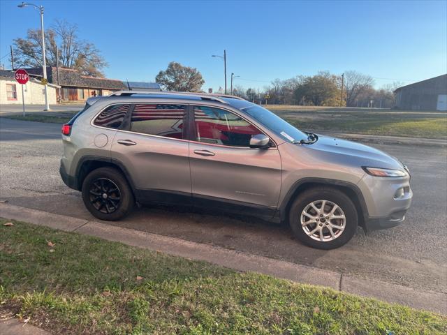 used 2016 Jeep Cherokee car, priced at $13,738