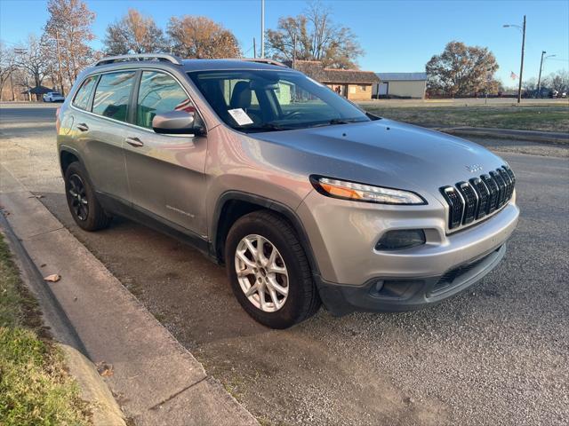 used 2016 Jeep Cherokee car, priced at $13,738