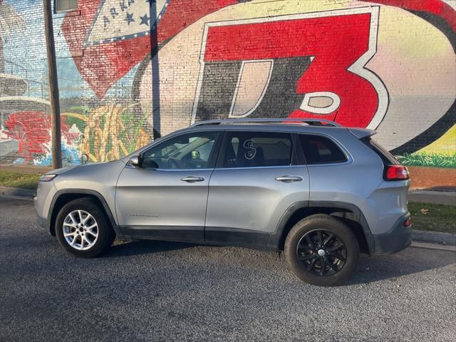 used 2016 Jeep Cherokee car, priced at $13,738