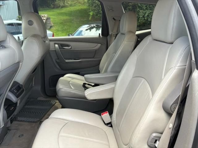 used 2015 Chevrolet Traverse car, priced at $7,999