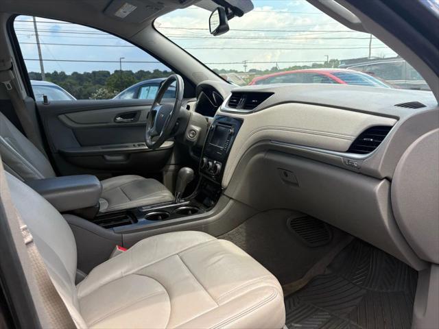 used 2015 Chevrolet Traverse car, priced at $7,999